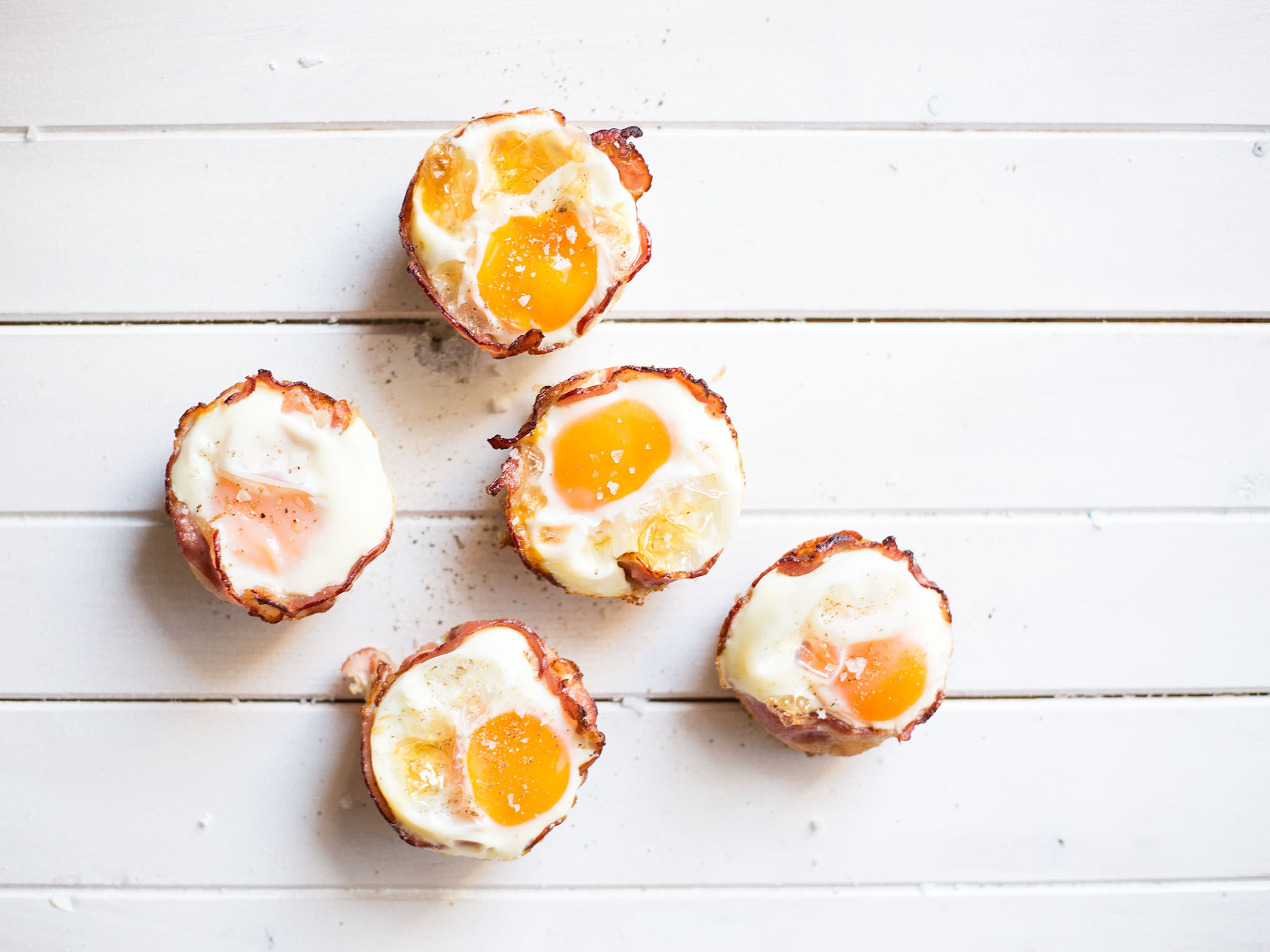 Bacon and egg muffin cups