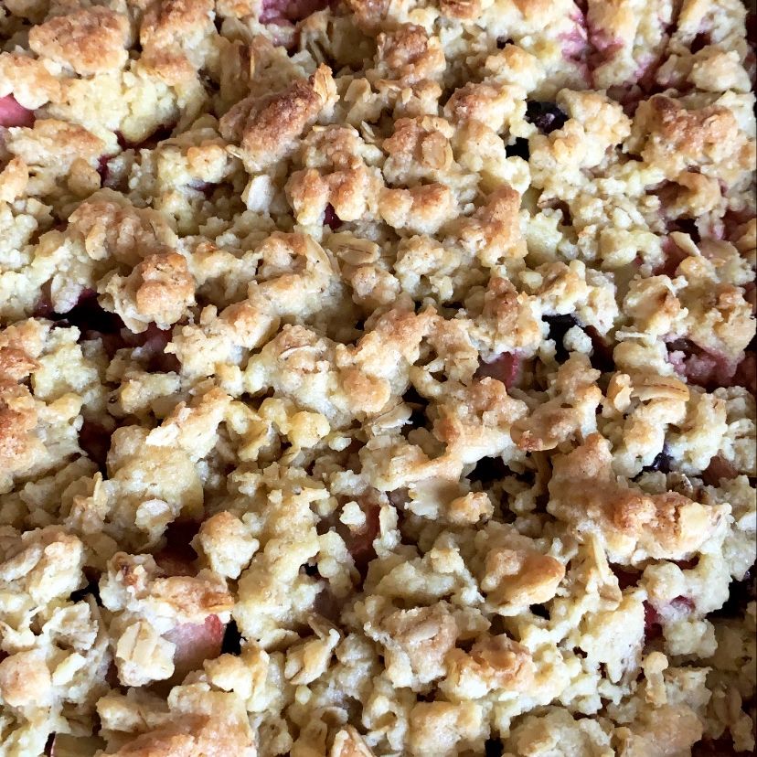 Vegan Rhubarb Berry Crumble