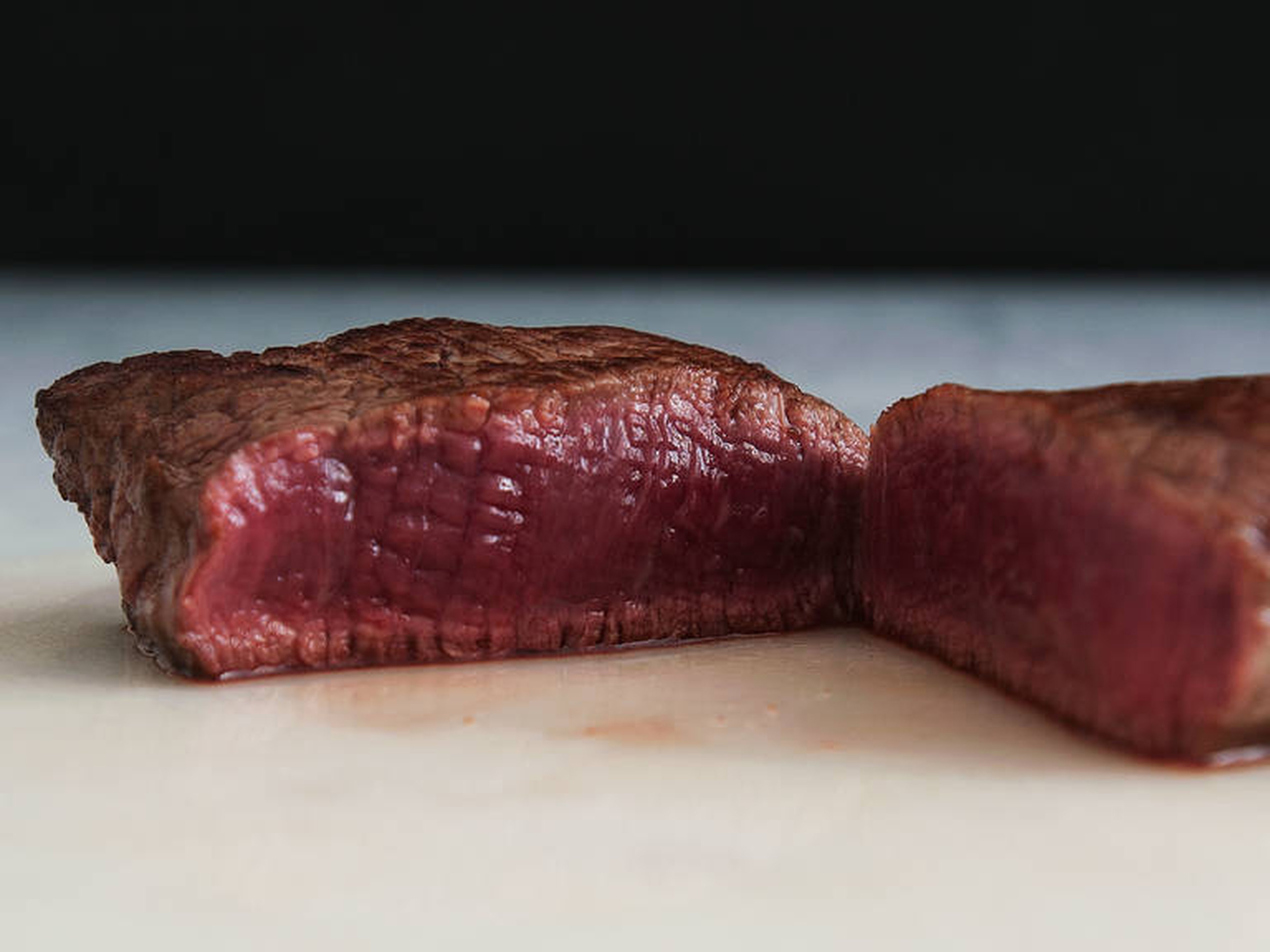 Steak richtig braten: Innen saftig, außen kross