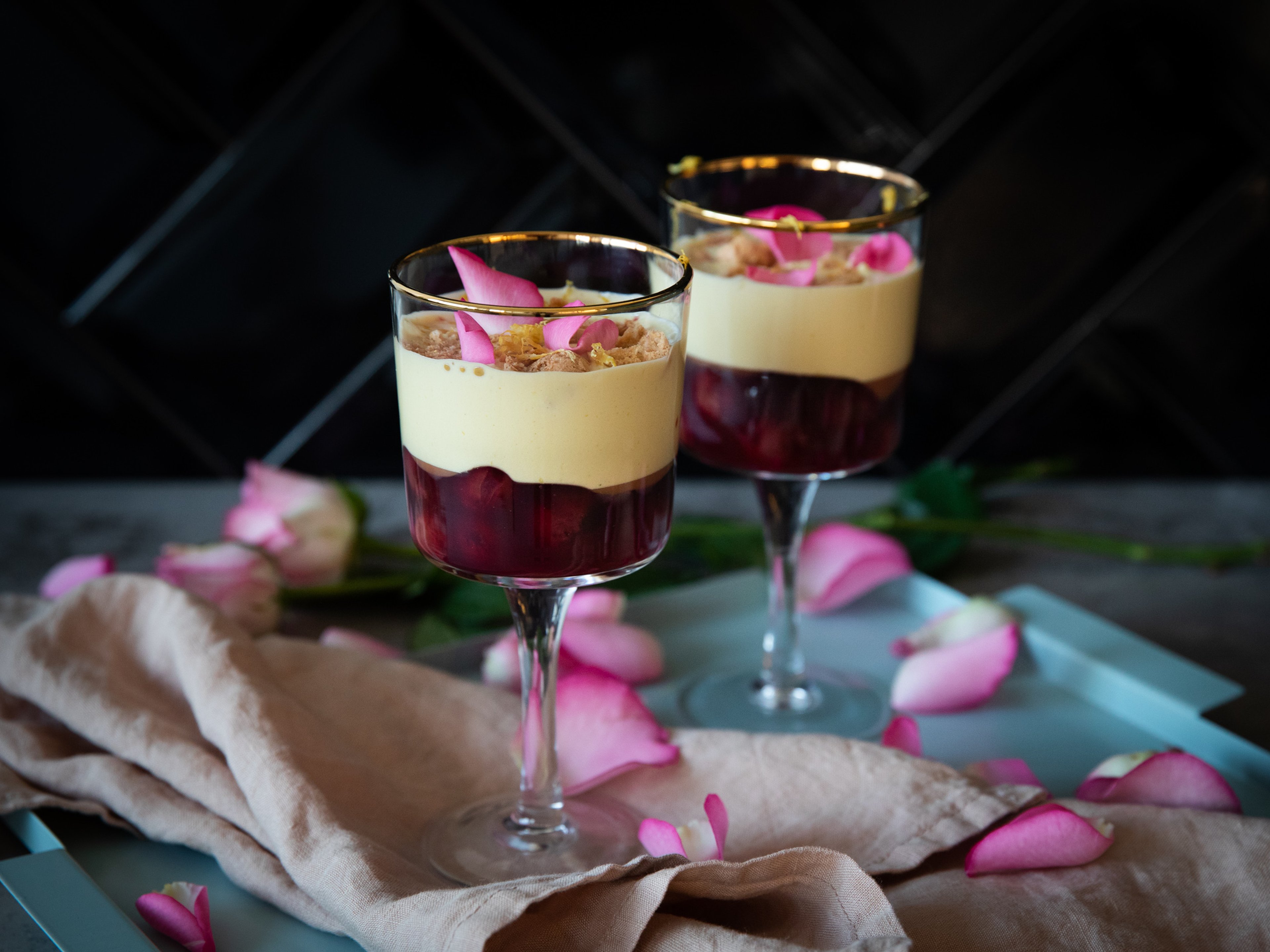 Zabaione mit Sauerkirschen