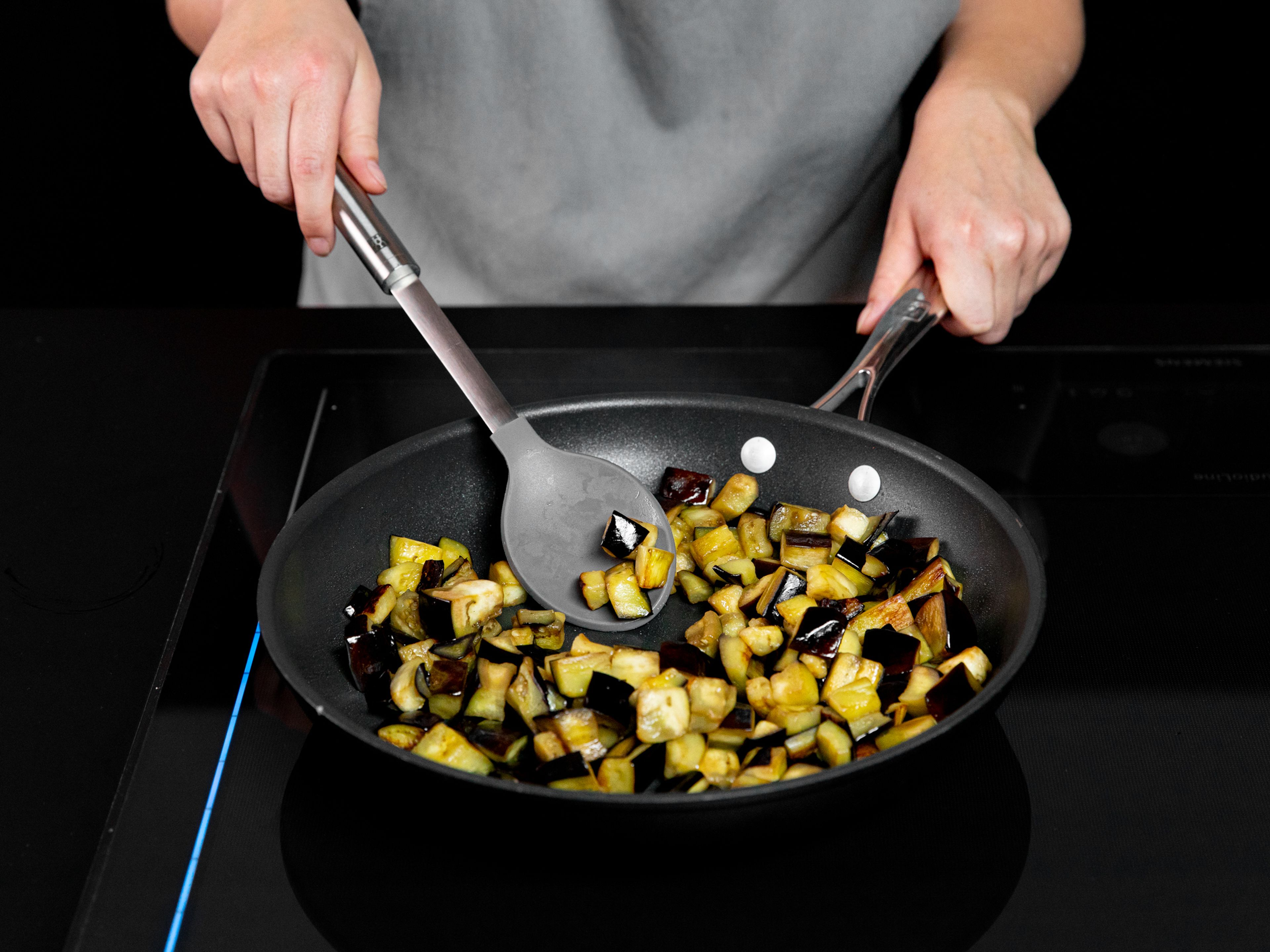 Add some olive oil to a frying pan over medium heat. Add eggplant and fry for approx. 6 – 8 min. or until golden brown. Remove eggplant from the pan.
