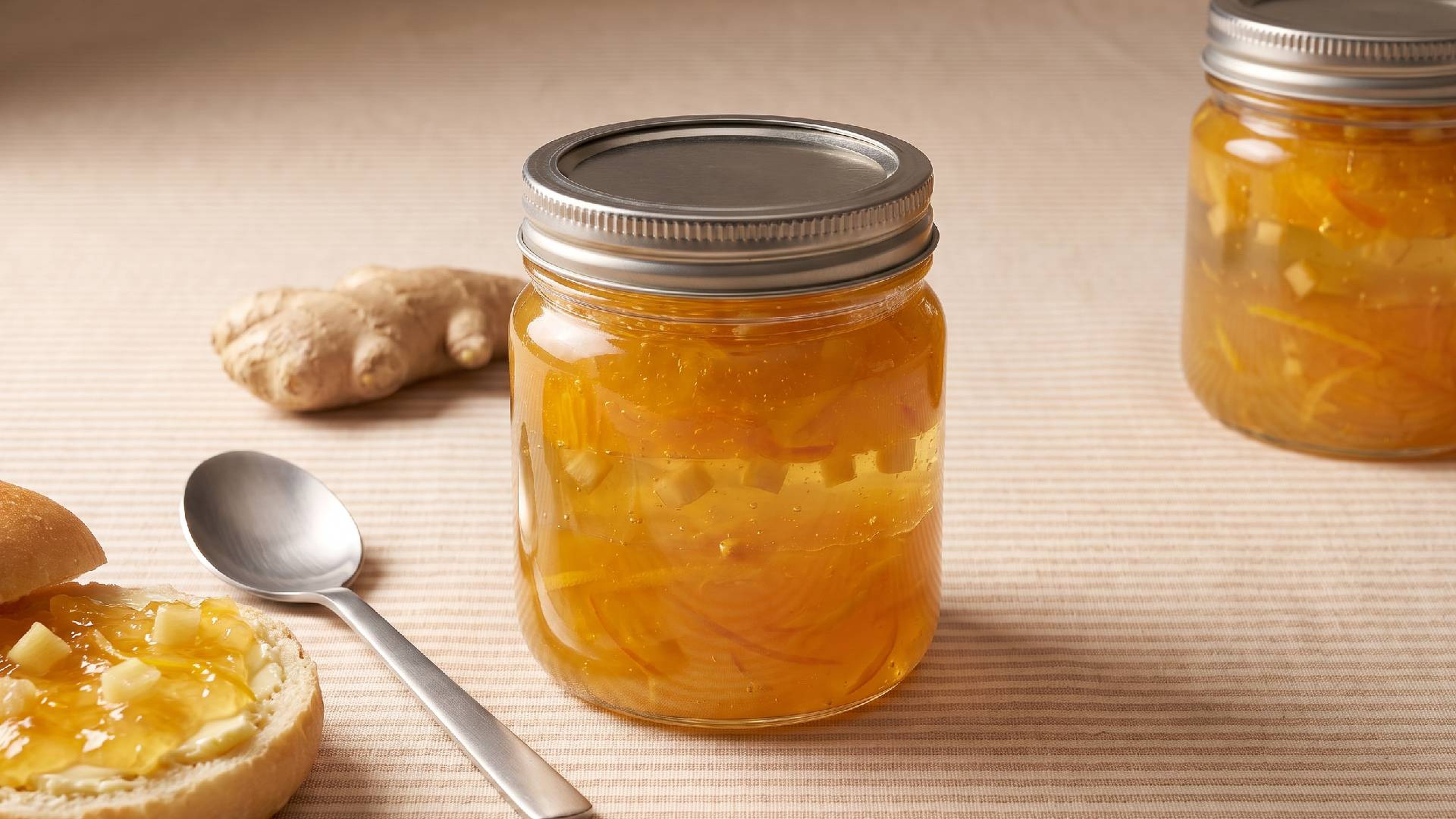 Zitronen-Ingwer-Marmelade selber machen für ein britisches Frühstück