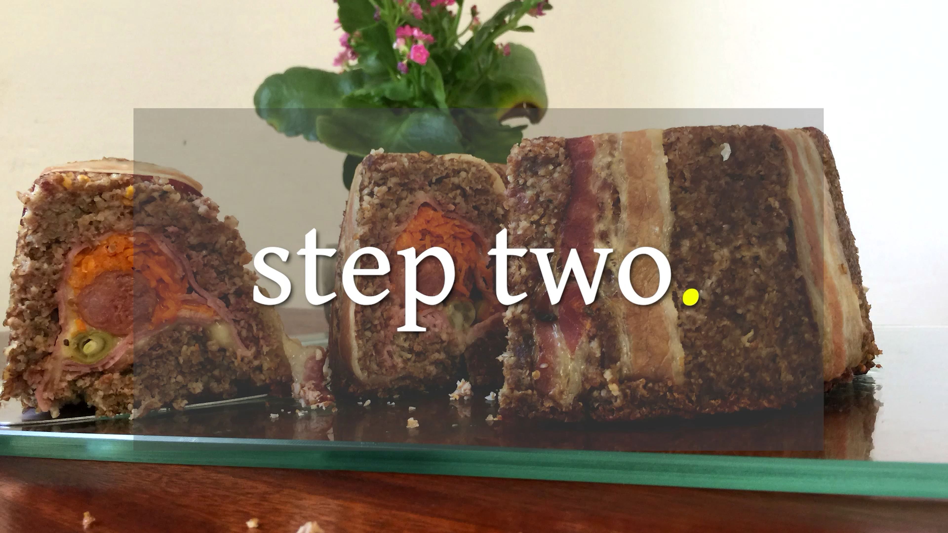 The second step is to season the meat with garlic, onion, salt and pepper to taste