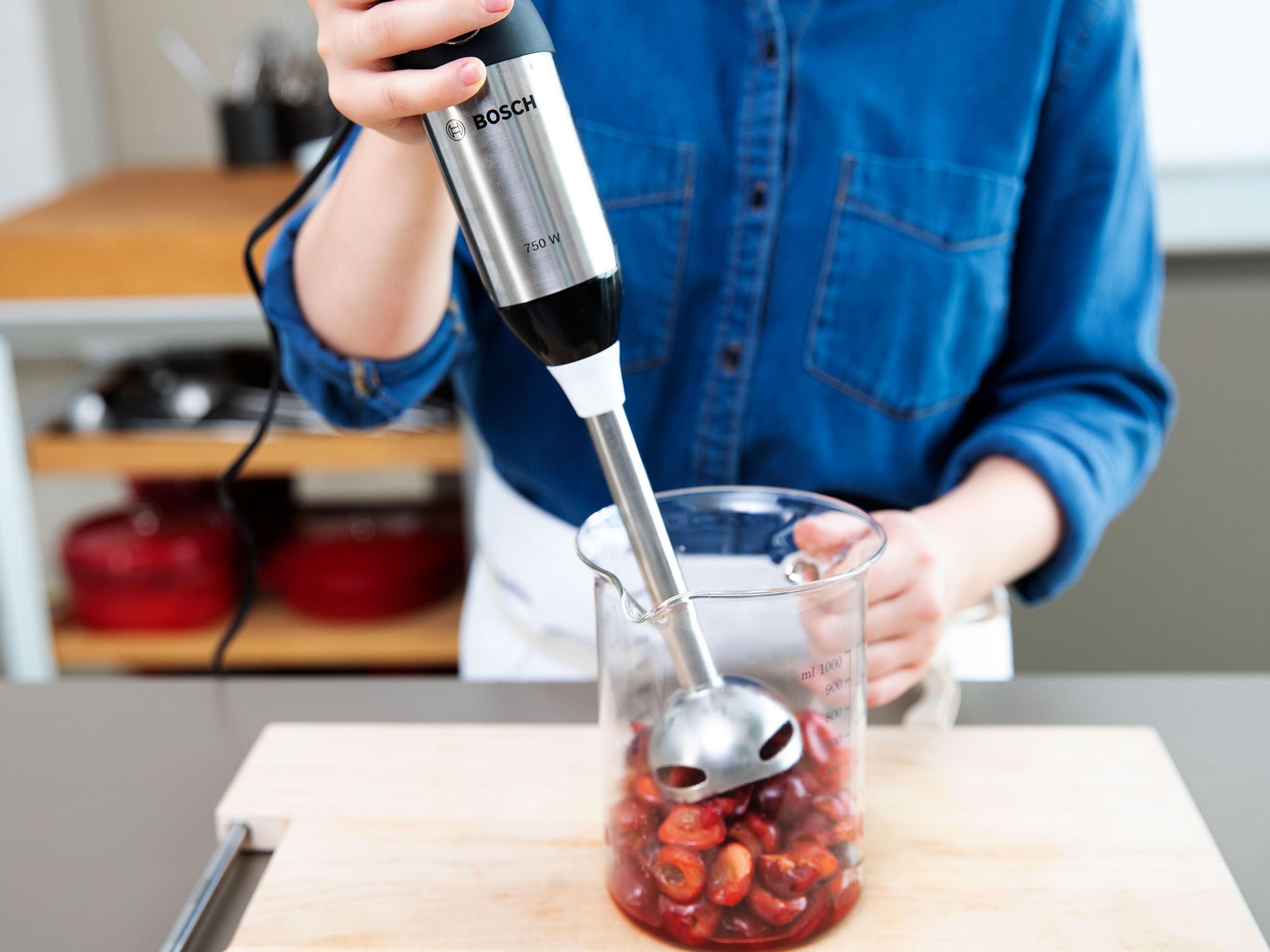 Transfer cherries from the pot into a liquid measuring cup and blend. Add agar-agar and stir to combine. Transfer cherry puree back to the pot and let boil for approx. 2 min. more.
