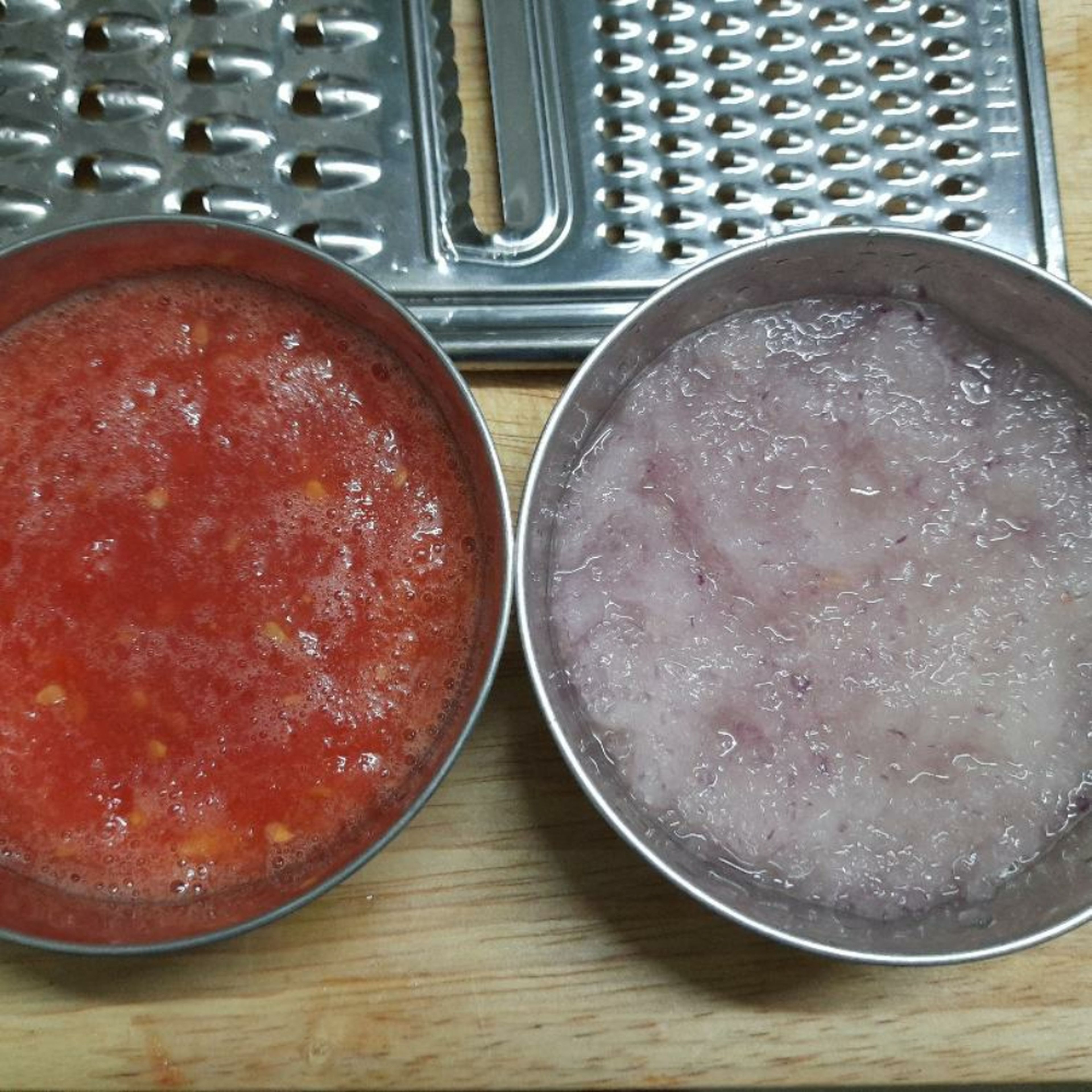 Take 2 medium tomatoes and 2 medium onions. Make puree for each. If you don't have a mixer, you can use the smallest holes in a grater to get puree like paste.