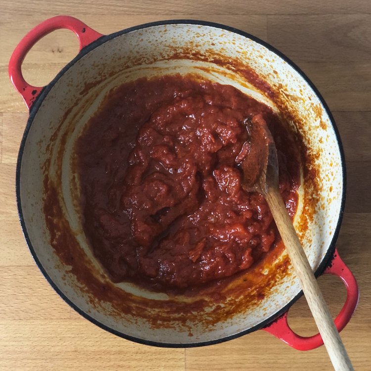 Simple tomato sauce Recipe Kitchen Stories