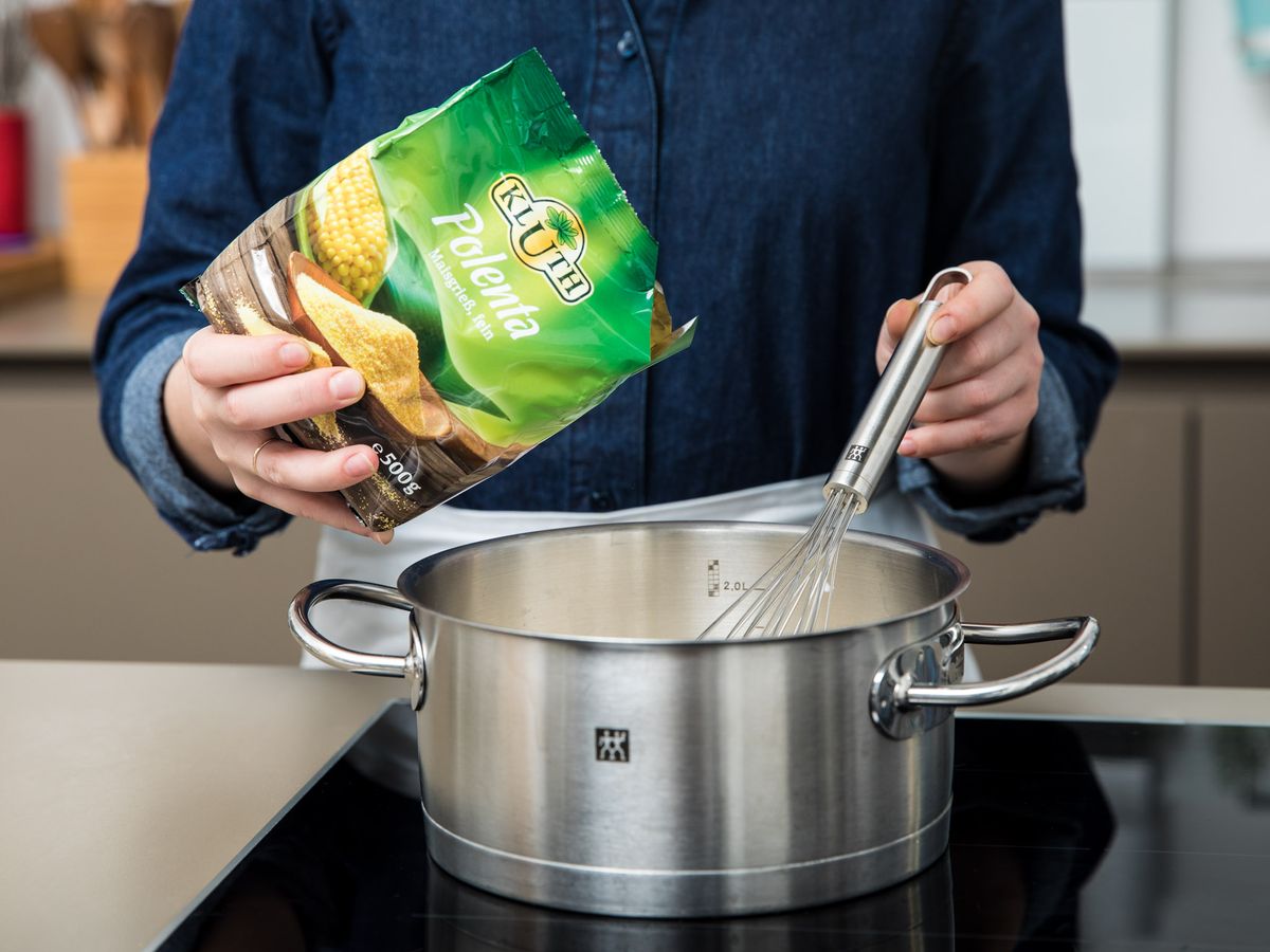 Jakobsmuscheln mit gedünstetem Mangold und Polenta | Rezept | Kitchen ...
