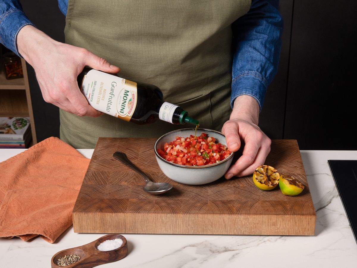 Flank-Steak vom Grill mit würziger BBQ-Salsa | Rezept | Kitchen Stories