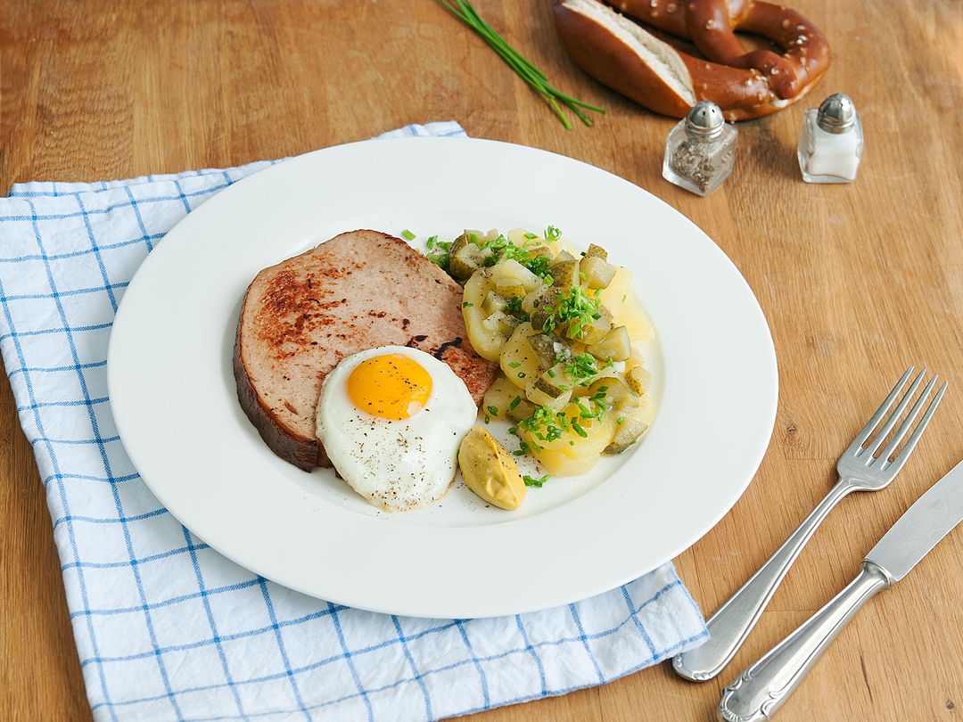 Bavarian meatloaf with potato salad