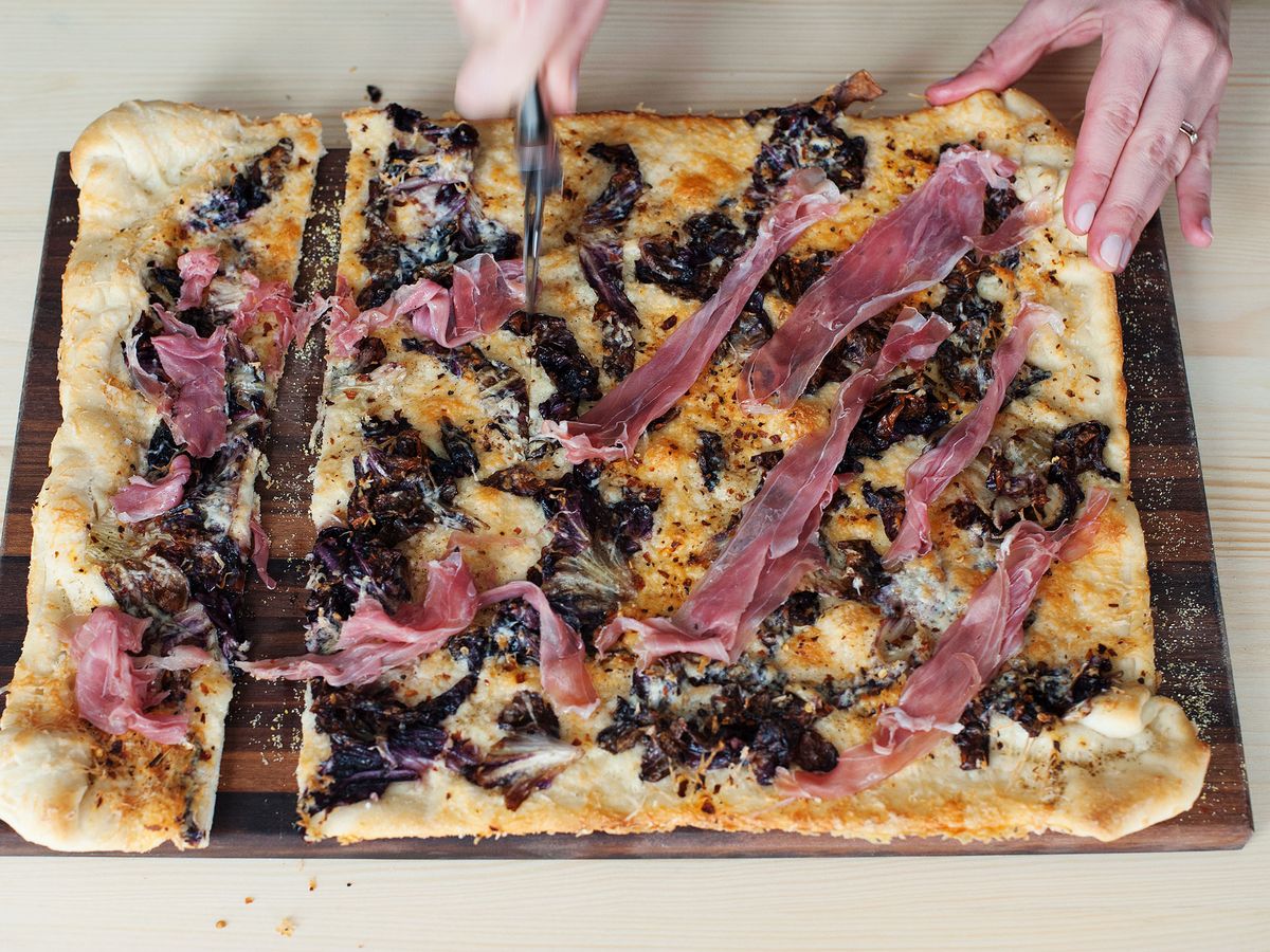 Prosciutto and radicchio flatbread | Recipe | Kitchen Stories