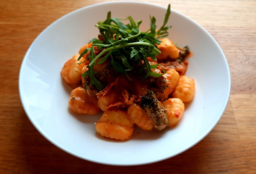 One Pot Gnocchi mit Ajvarsauce für den Cookit