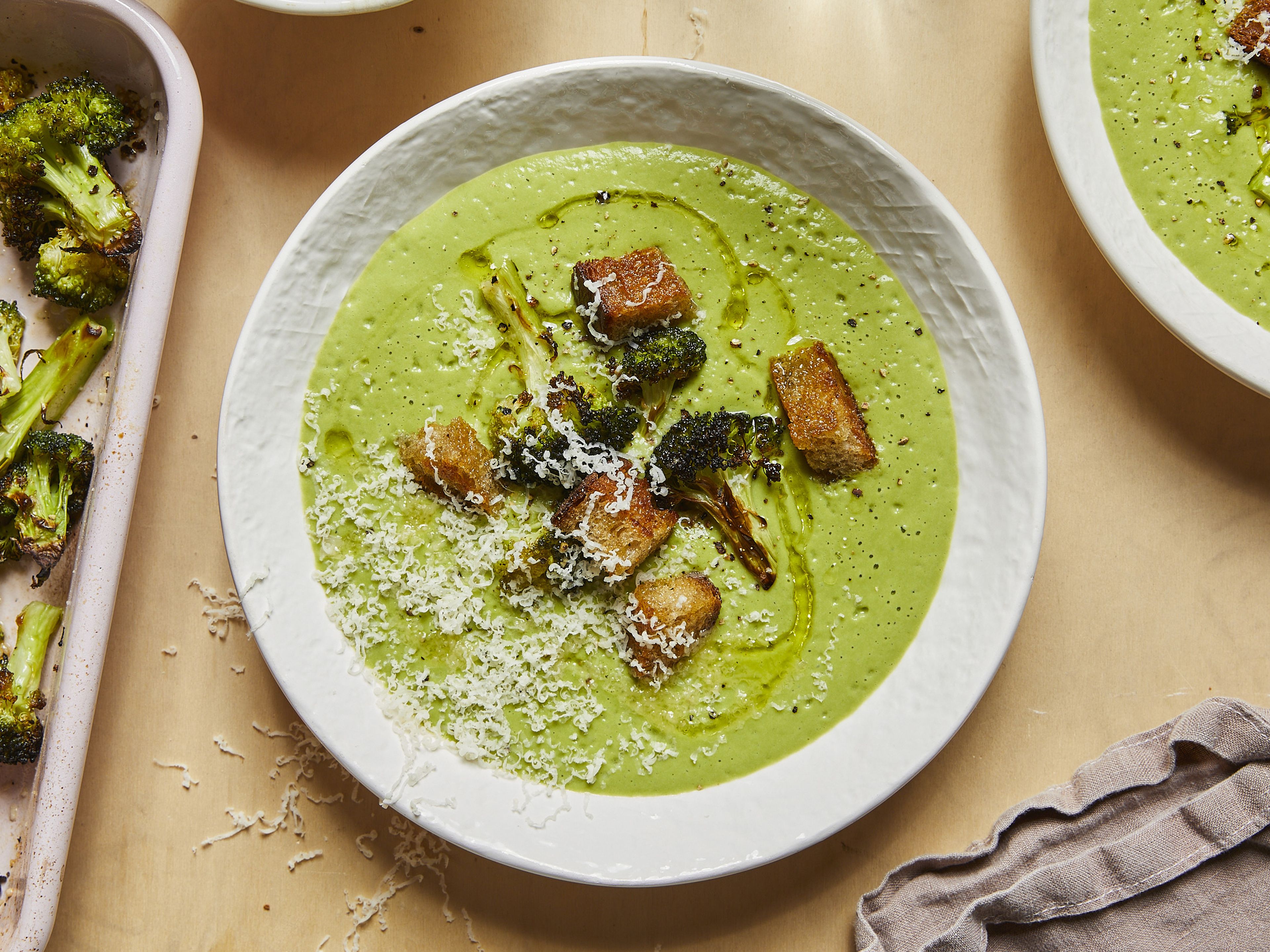 Cream of broccoli soup with crispy garlicky croutons