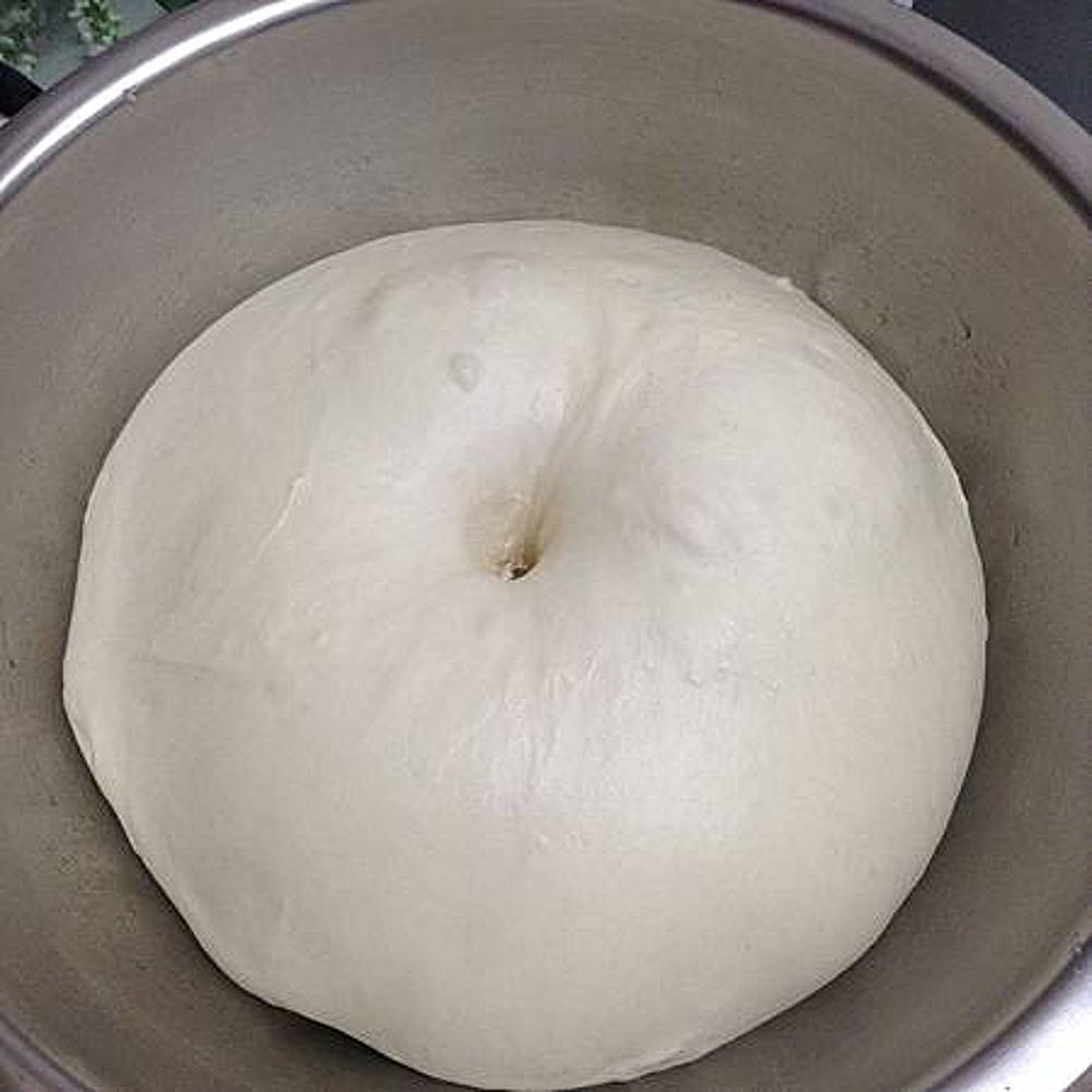 Add the flour, milk powder, sugar, dry yeast, egg and milk in a bowl, mix until the dough is smooth, then add the salt and soft butter, making the dough until soft and smooth. Cover the bowl with towel and place in a warm place until it grow to 2x it’s original size.