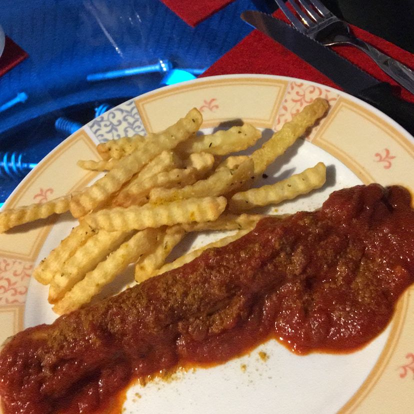 Typische Currywurst