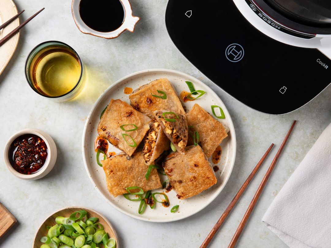 Crispy vegan rice paper dumplings