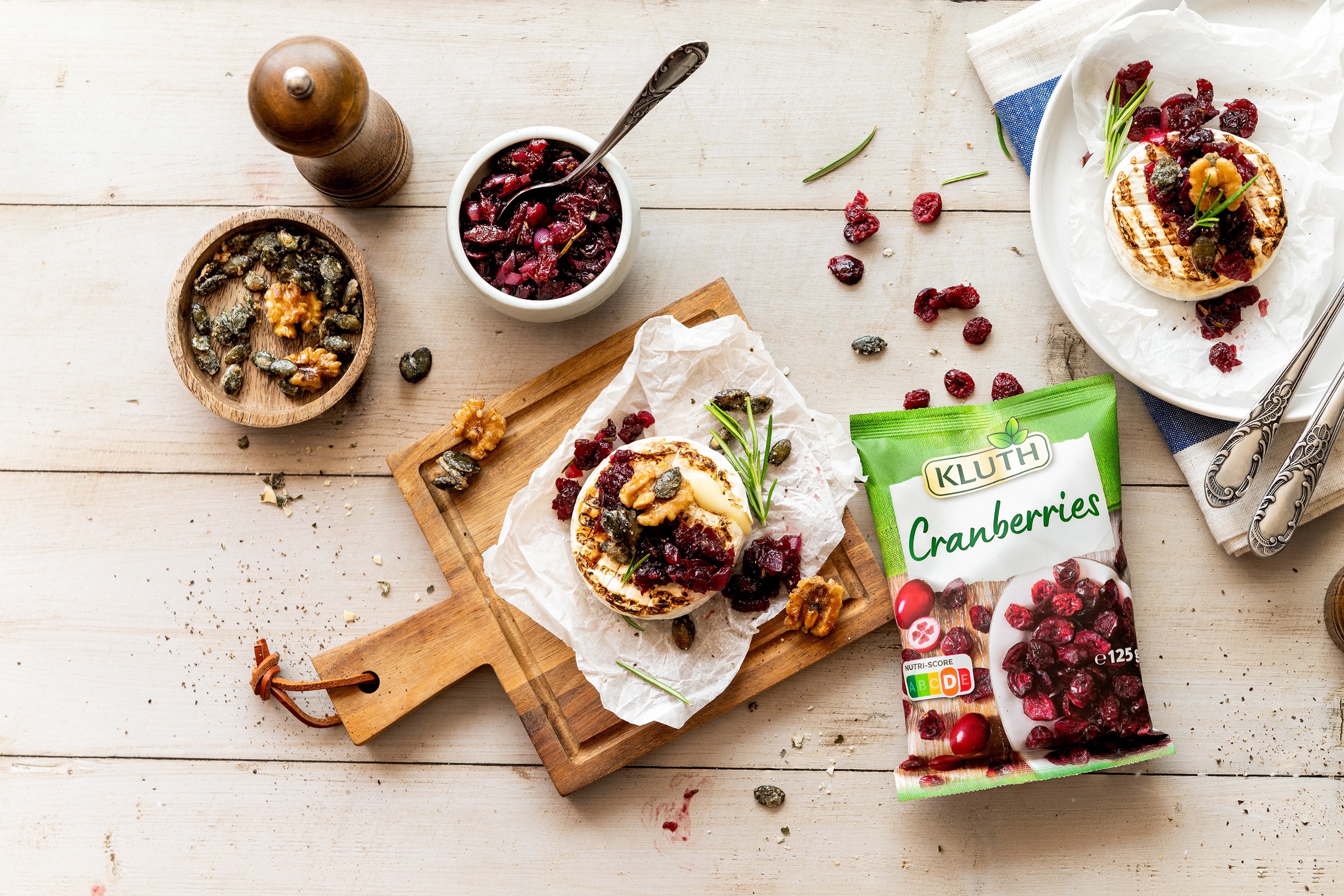 Gegrillter Camembert mit Cranberry-Chutney