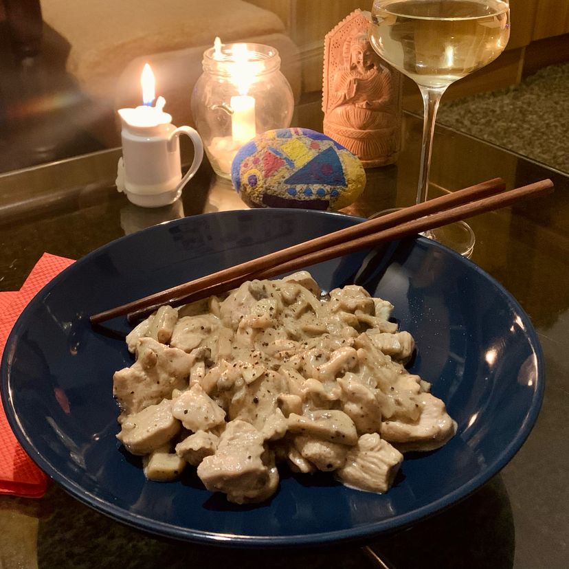 One-pot Chicken with Mushroom and White Wine sauce