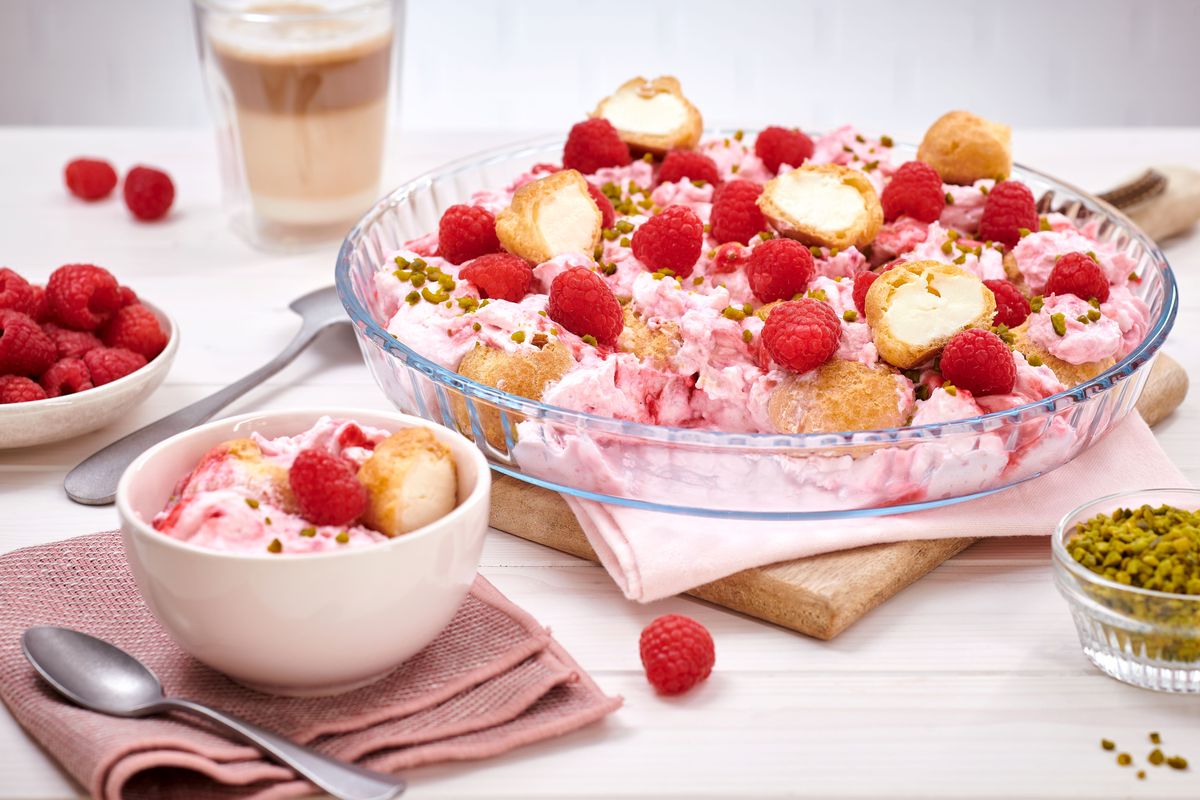 Windbeutel-Dessert mit Mascarpone &amp; Himbeeren | Rezept | Kitchen Stories