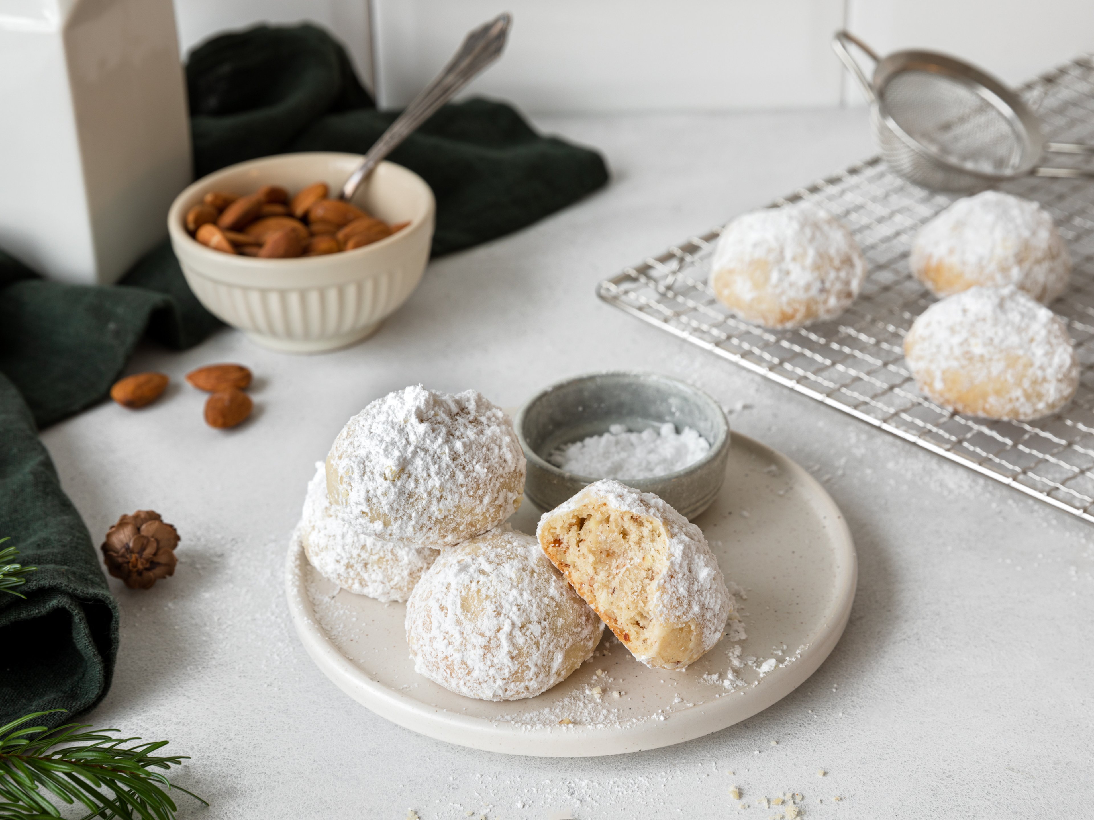 Almond snowball cookies