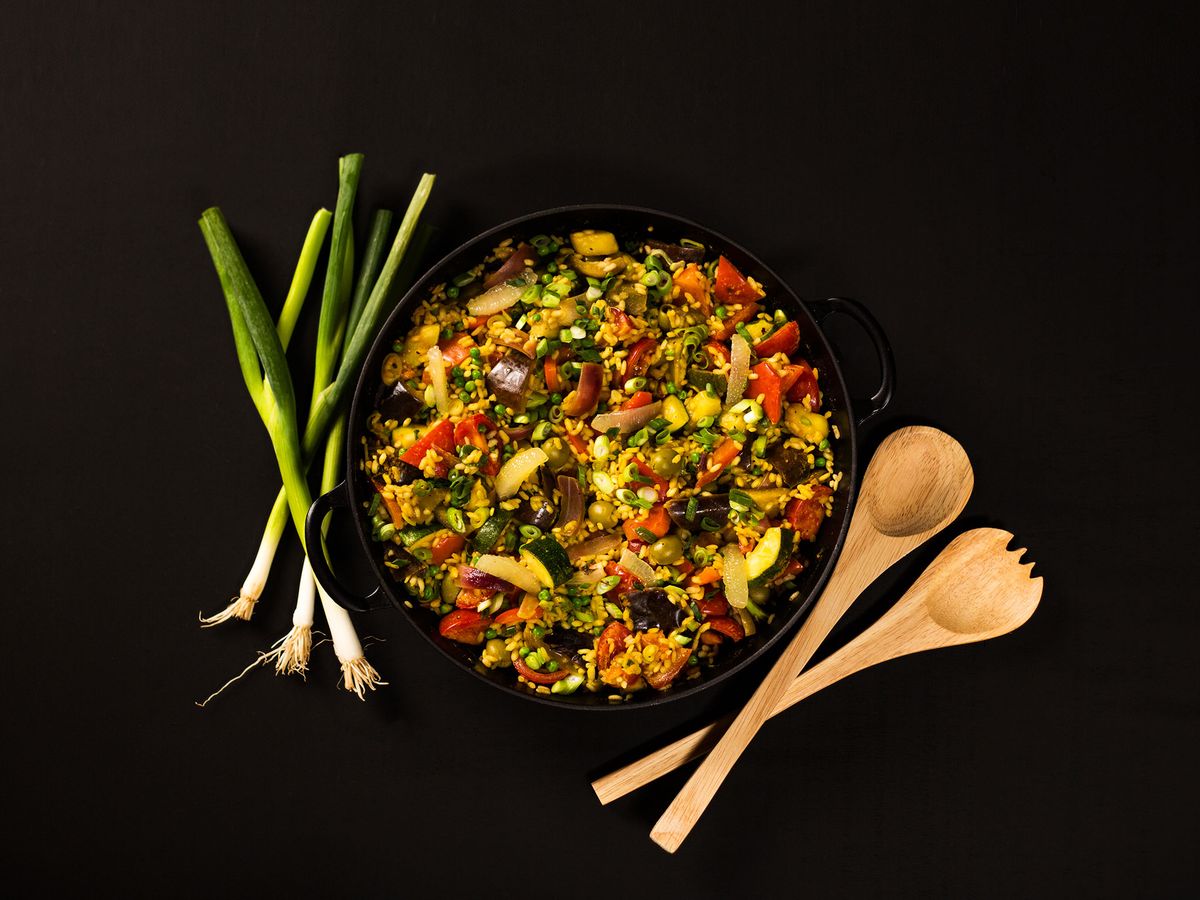 Veggie paella with zucchini and eggplant | Recipe | Kitchen Stories