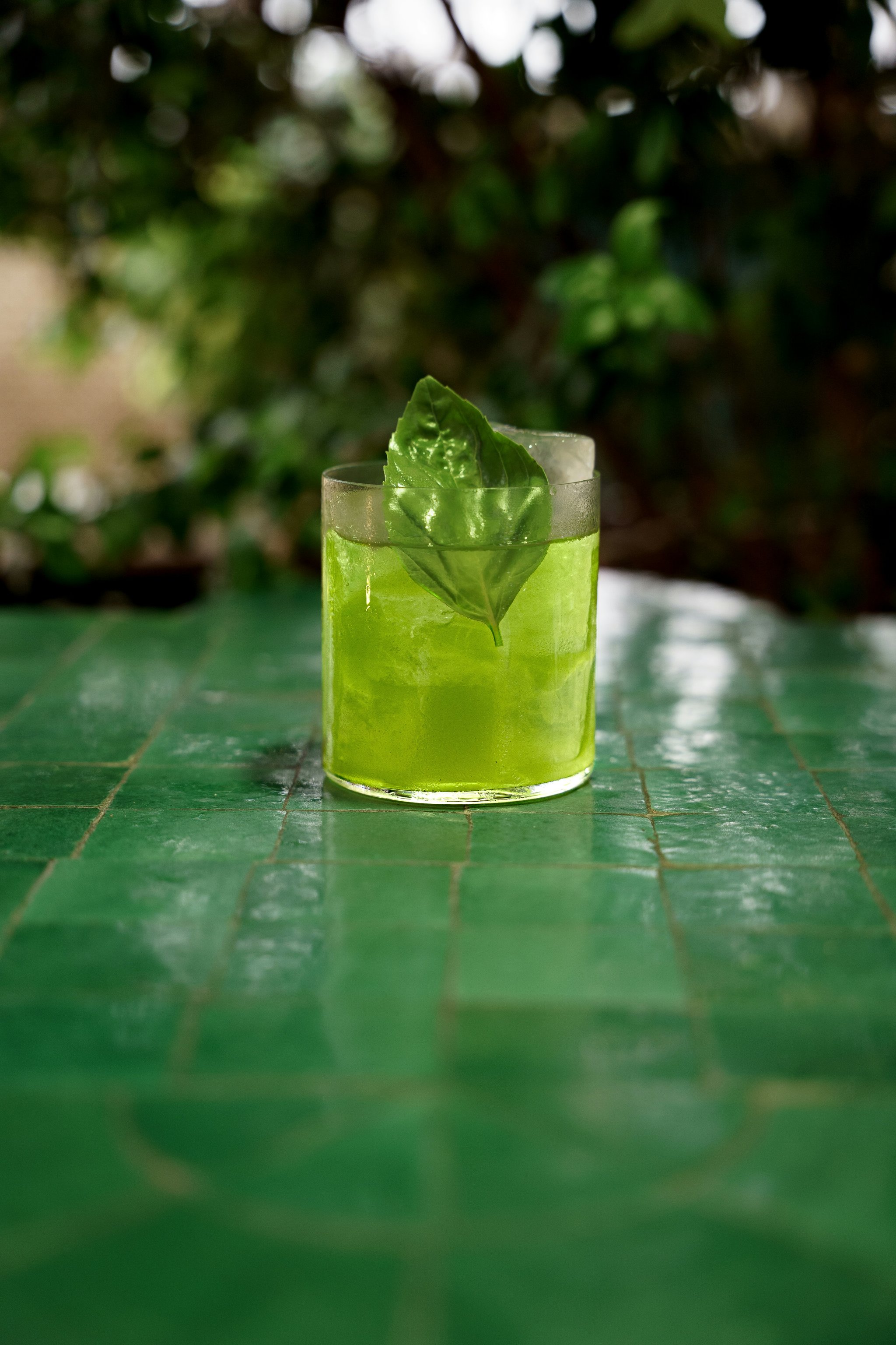 Basilikum Spritz statt Aperol – der Trend-Drink des Sommers | Stories ...
