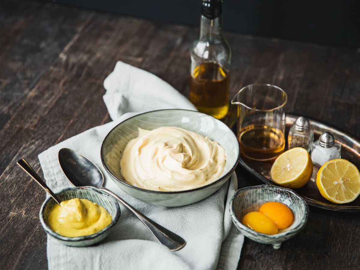 Aioli und Mayonnaise blitzschnell selber machen Stories Kitchen Stories