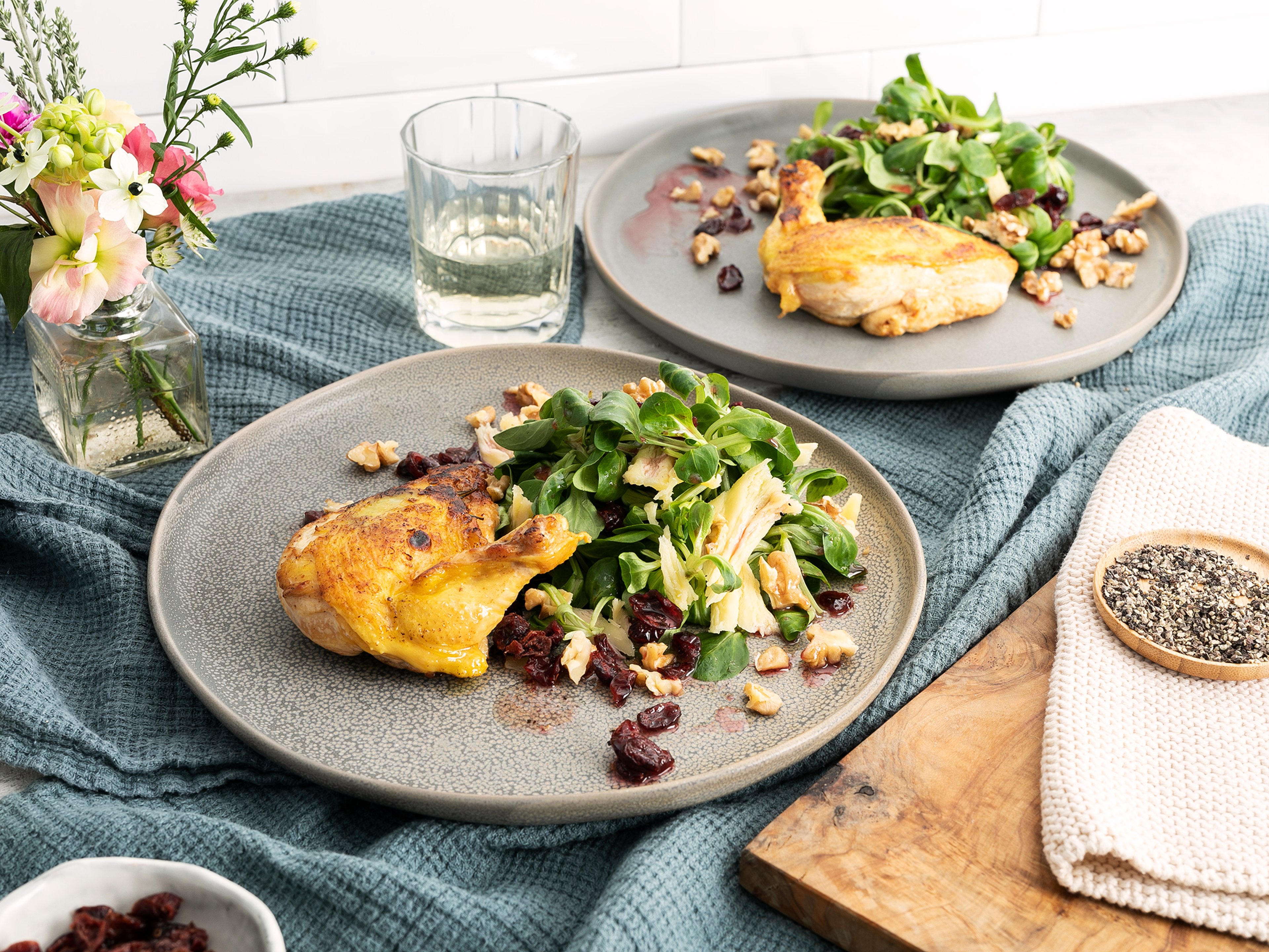 Lamb’s lettuce and chicken salad