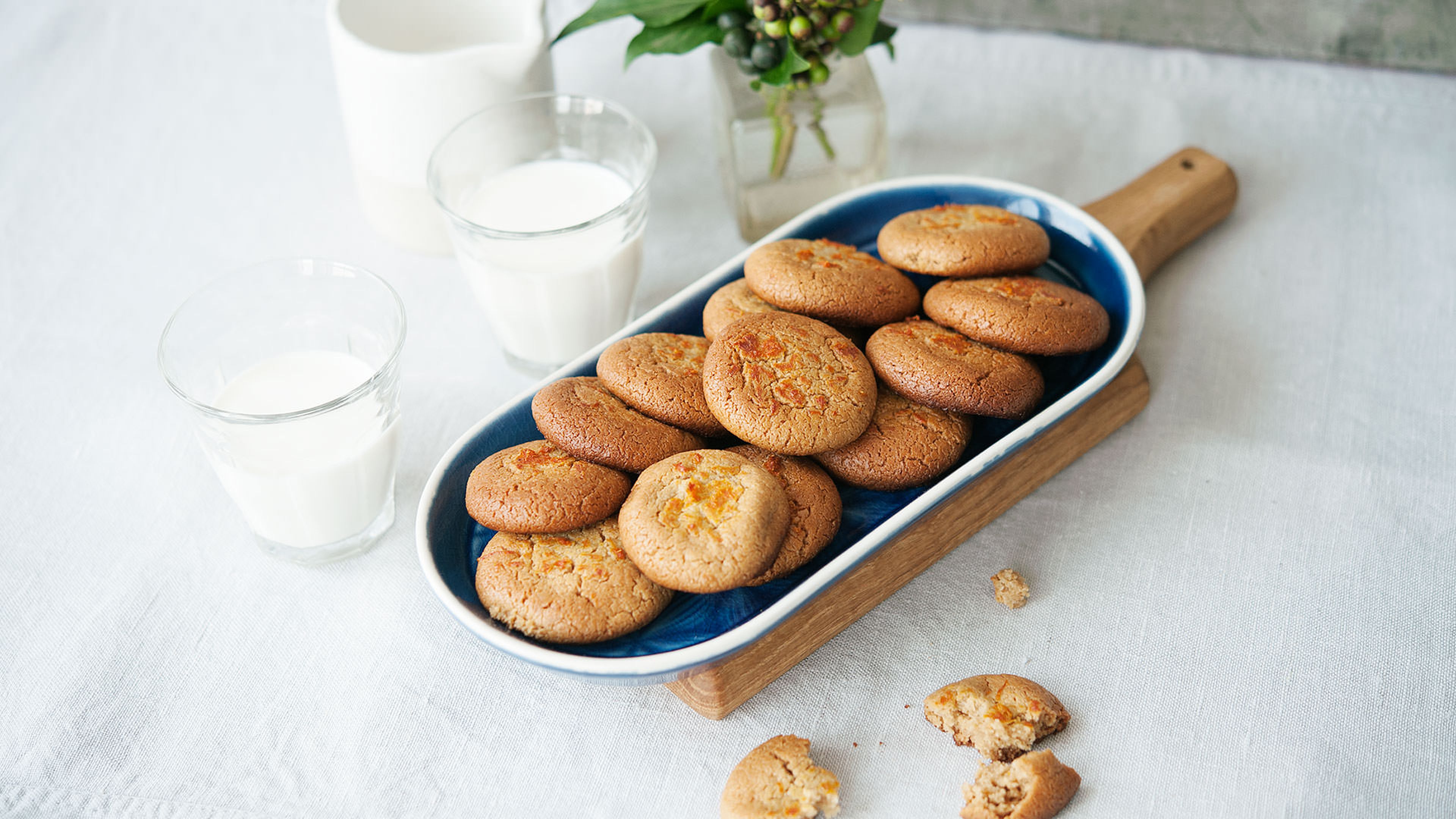 Tahini cookies with orange zest