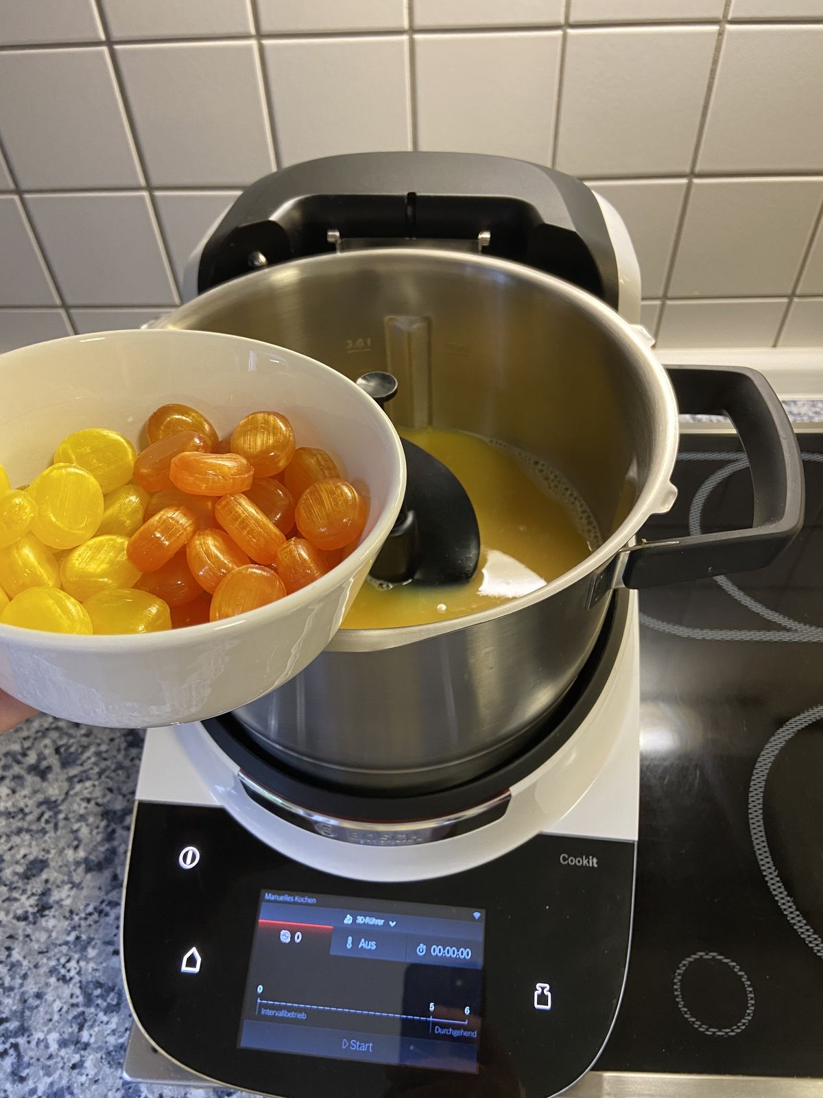 Zitronen-und Orangen-Bonbon Likör (mit dem Cookit) | Rezept | Kitchen ...