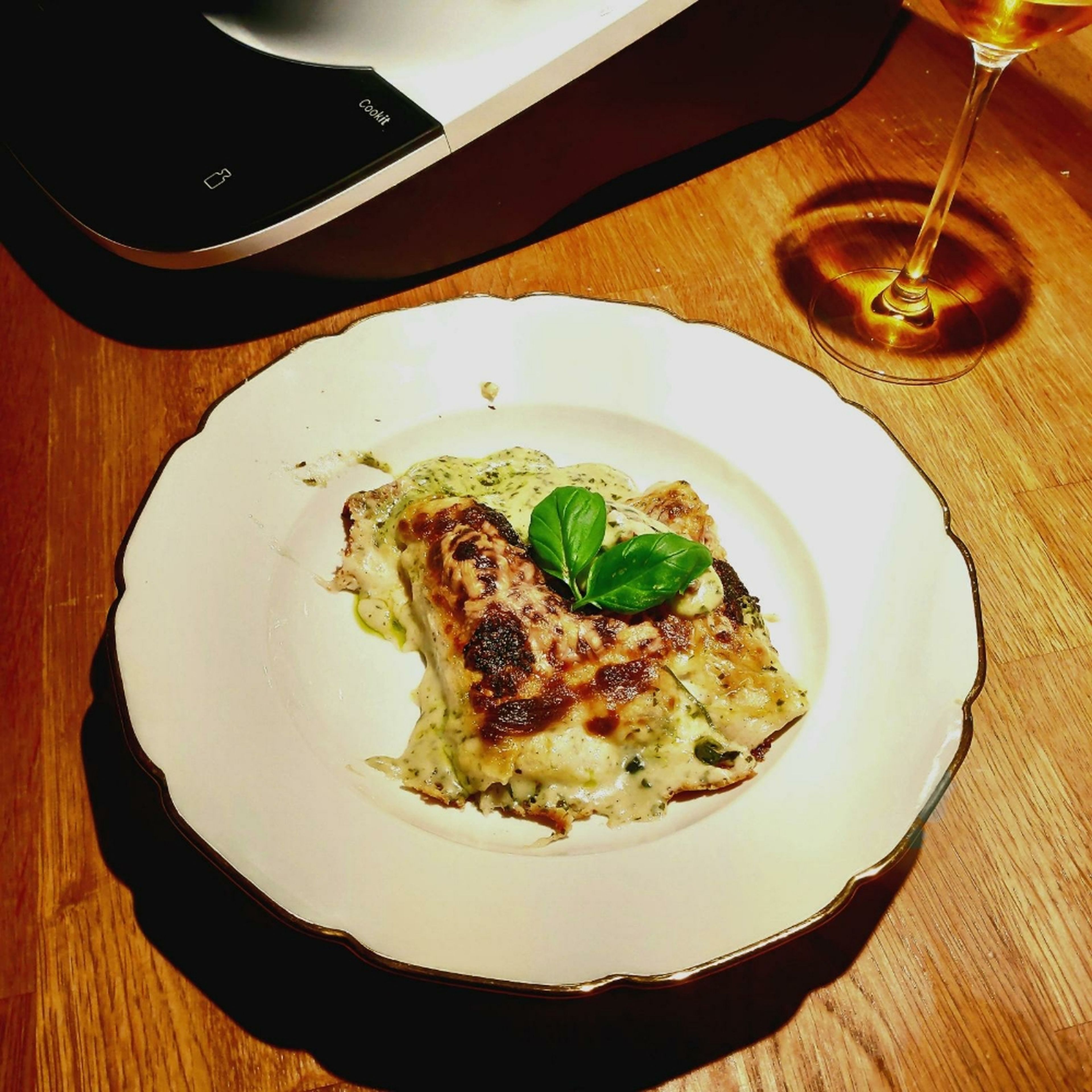 Die fertig gebackenen Cannelloni heiß genießen. Guten Appetit :-)