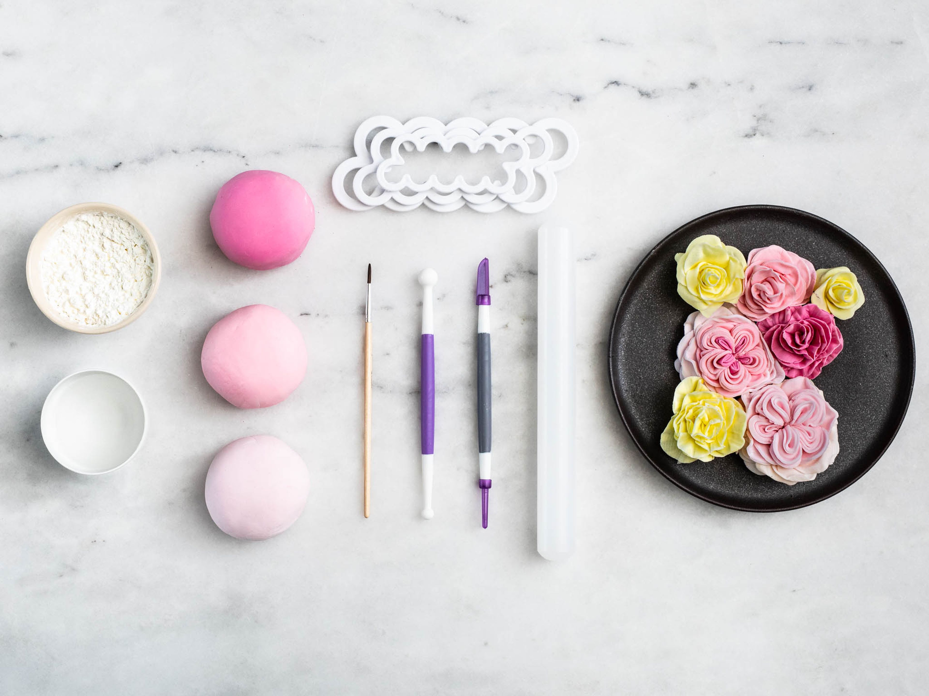 3-ways-to-make-fondant-flowers-at-home