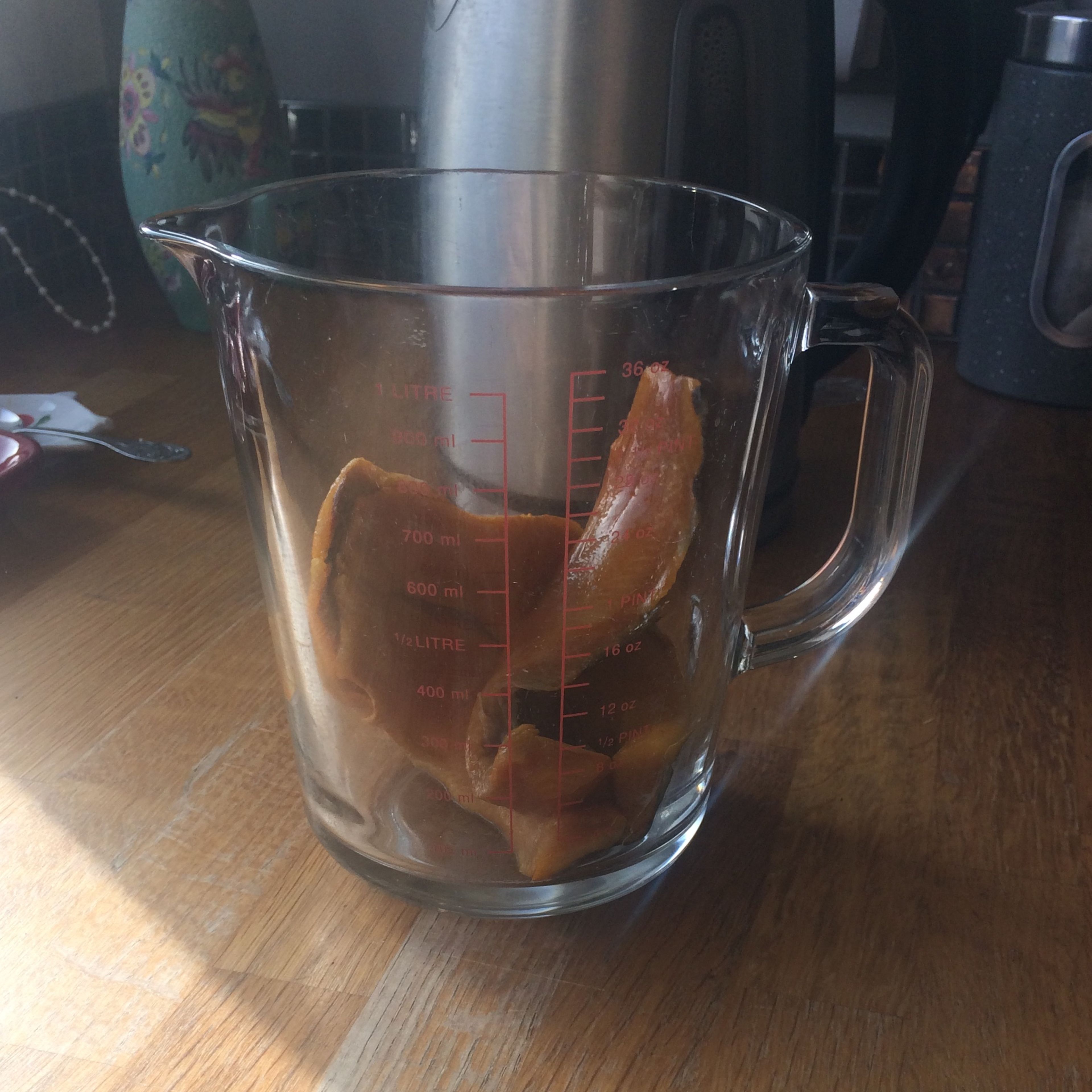 Cover kippers with boiling water then cover with a plate and leave to poach in the jug for 7 minutes