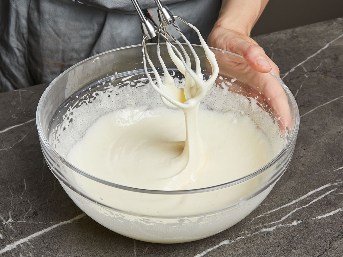Geburtstagstorte mit Schokoladen-Frosting | Rezept | Kitchen Stories