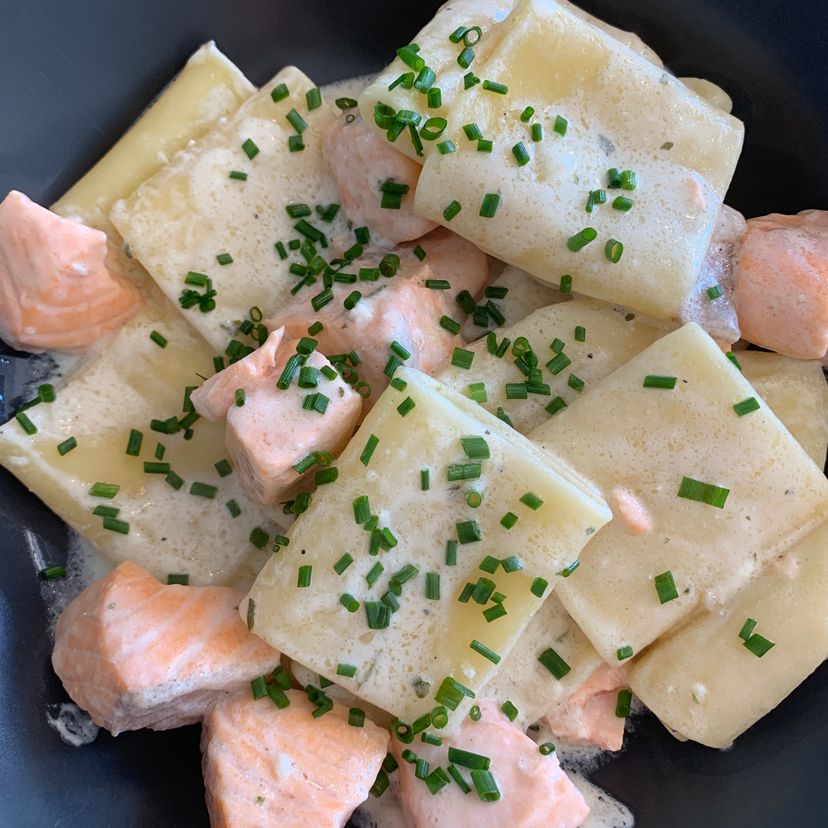 Paccheri con Salmone al crema (Nudeln mit Lachs)