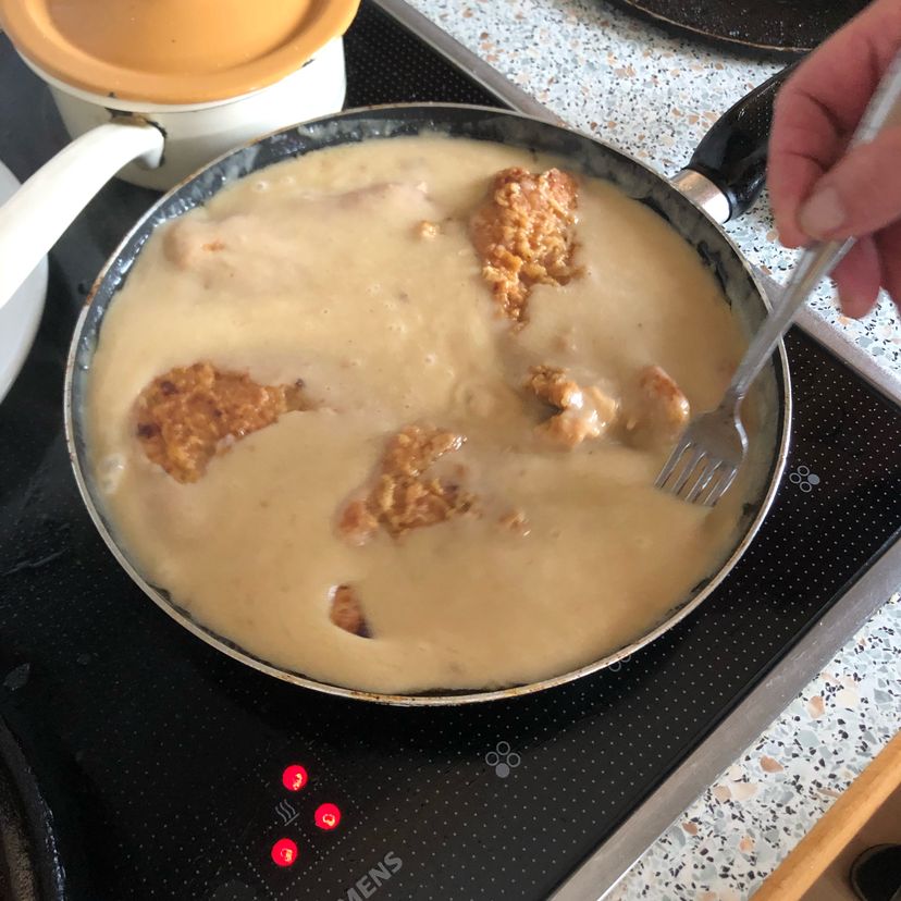 Puten Naturschnitzel in Soße