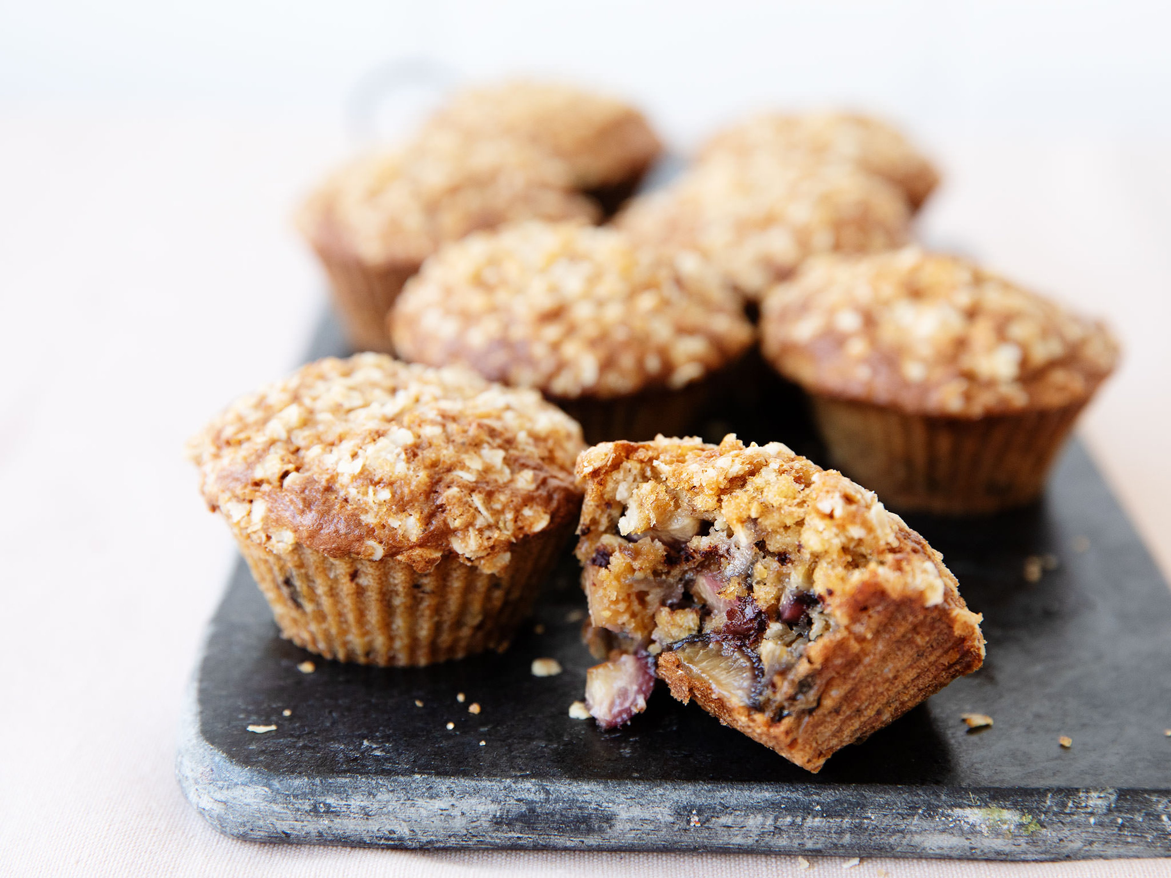 Chocolate-cherry-oat muffins